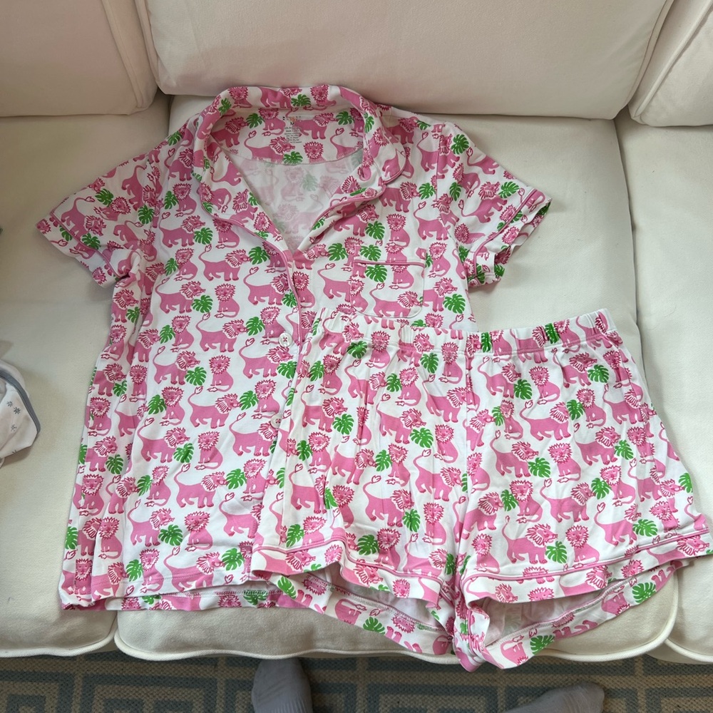 Roller Rabbit Leo the Lion Polo Pajamas in Pink Size Medium